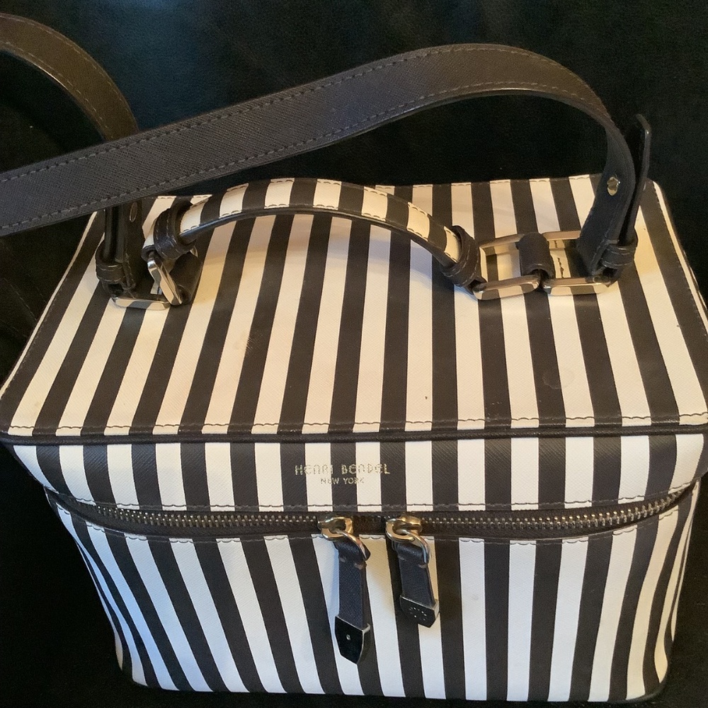 Henri Bendel Centennial Leather Train Case - Picture 4 of 7